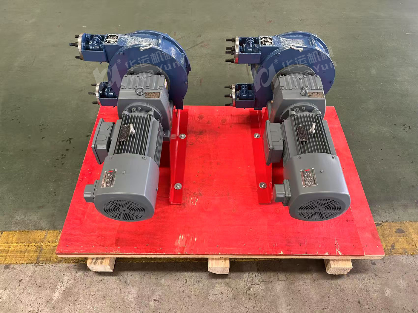 華運機(jī)械一批定制軟管泵出貨