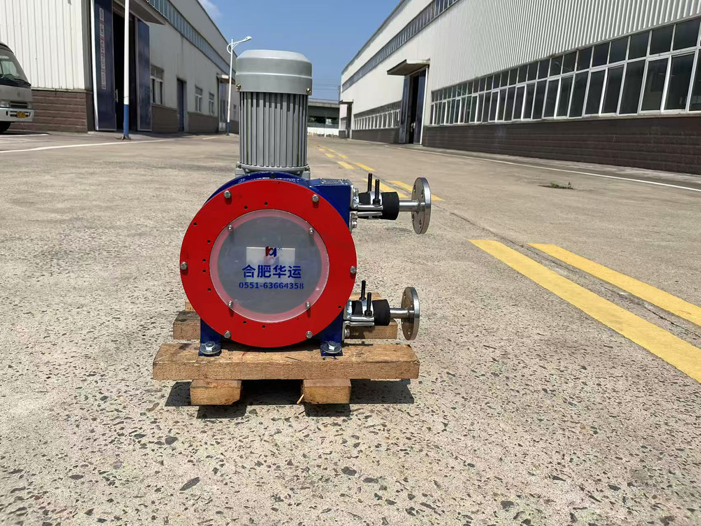 合肥華運機械為國內(nèi)某知名企業(yè)制造的一批軟管泵順利完工